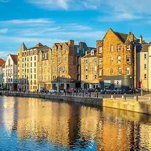 https://spacious-2-bed-2-bath-apartment-the-shore-leith.edinburghhotelsuk.org